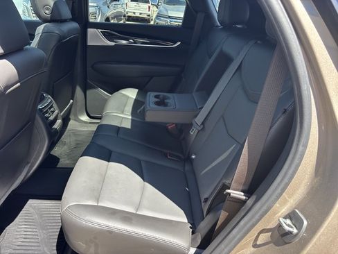 Used 2022 Cadillac XT5 Premium Luxury w/ Technology Package FWD image 14