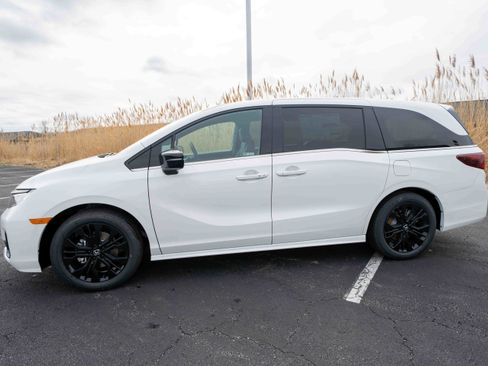 New 2026 Honda Odyssey Sport-L image 3