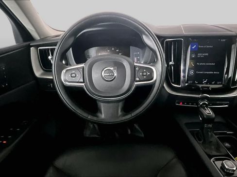 Used 2019 Volvo XC60 T5 Momentum w/ Premium Package AWD/4WD image 6