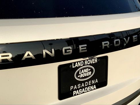 New 2025 Land Rover Range Rover SE image 6