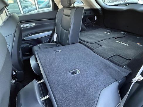 Used 2023 Genesis Electrified GV70 Advanced image 19