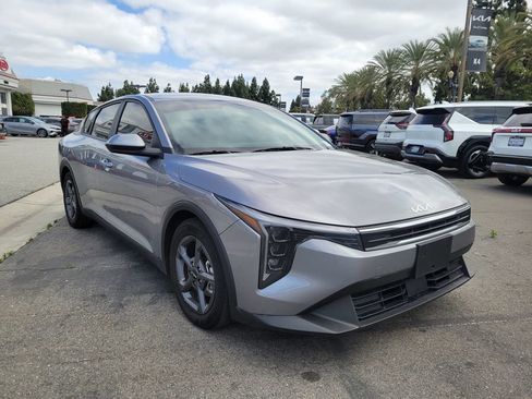 Certified 2025 Kia K4 FWD image 9