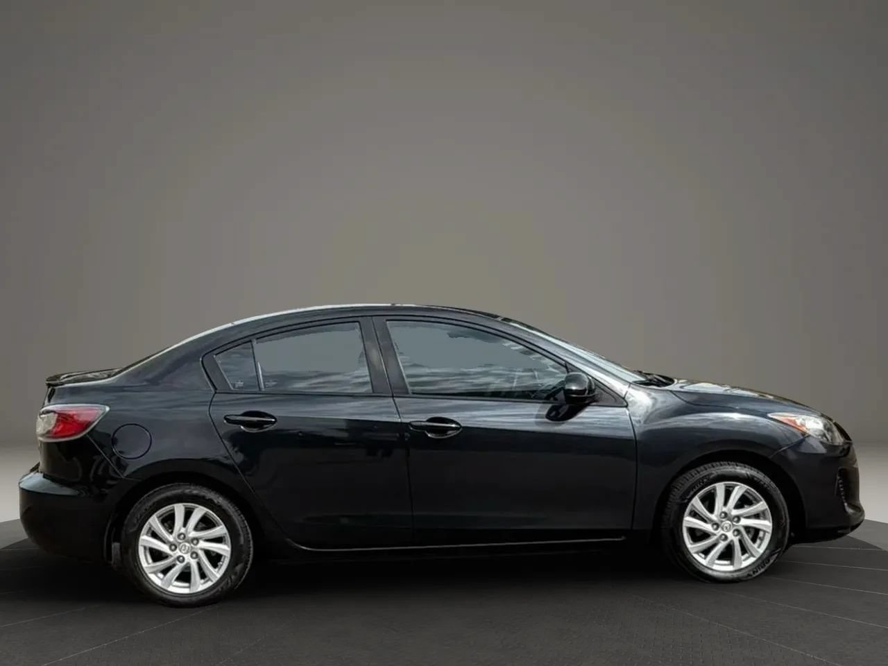 Used 2012 MAZDA MAZDA3 i Touring FWD image 7