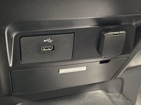 Used 2017 Ford F150 XLT w/ Trailer Tow Package image 22