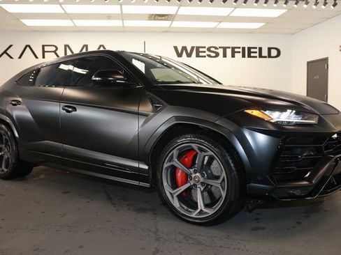 Used 2019 Lamborghini Urus image 9