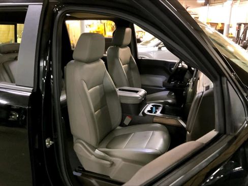 Used 2019 Chevrolet Silverado 1500 RST w/ All-Star Edition image 9