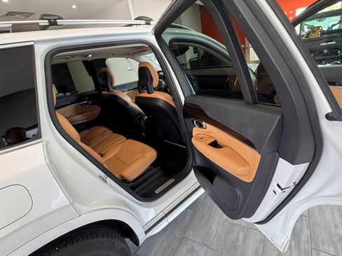 Used 2016 Volvo XC90 T6 Momentum w/ Momentum Plus Package AWD/4WD image 24