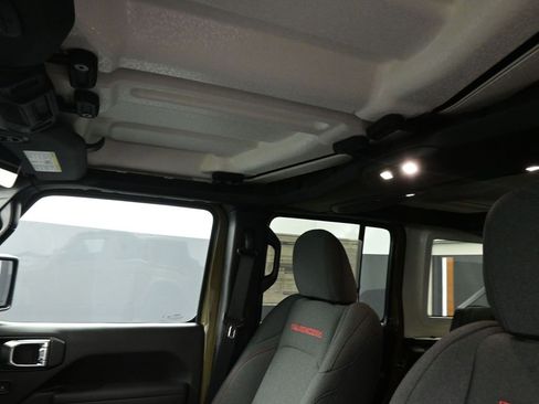 New 2025 Jeep Wrangler Unlimited Rubicon w/ Technology Group image 14