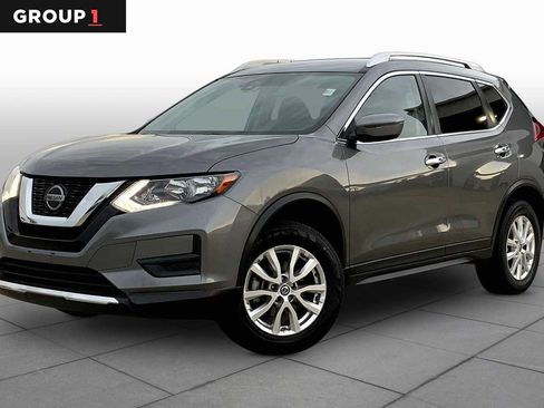 Used 2020 Nissan Rogue SV image 1
