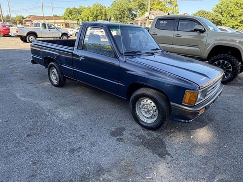 Used 1988 Toyota Pickup 2WD Regular Cab image 8