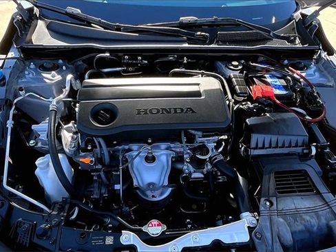 Used 2025 Honda Civic Sport image 9