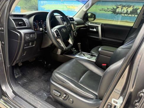 Used 2016 Toyota 4Runner Limited AWD/4WD image 28
