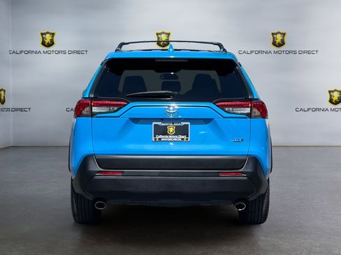 Used 2019 Toyota RAV4 XLE Premium w/ Carpet Mat Package FWD image 5