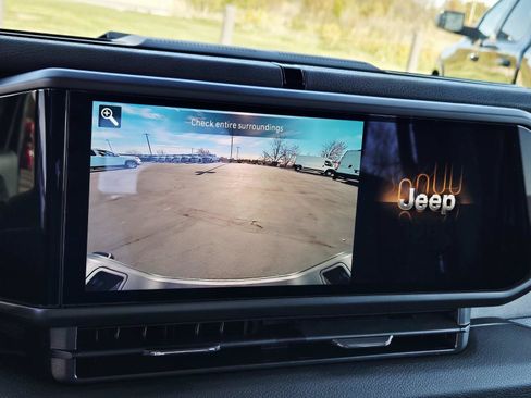 New 2026 Jeep Gladiator Sport AWD/4WD image 27
