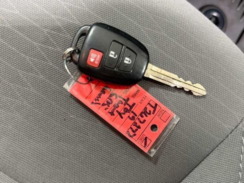 Certified 2019 Toyota Tacoma SR5 AWD/4WD image 31
