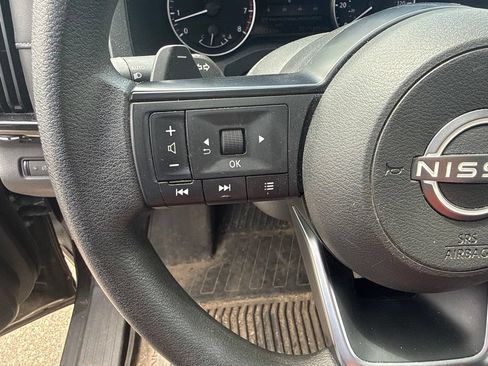Used 2023 Nissan Pathfinder S AWD/4WD image 16