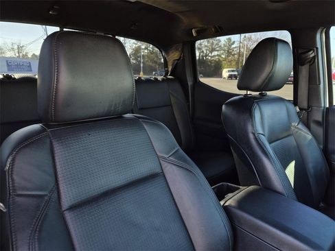 Used 2023 Toyota Tacoma TRD Off-Road w/ TRD Premium Off Road Package image 12