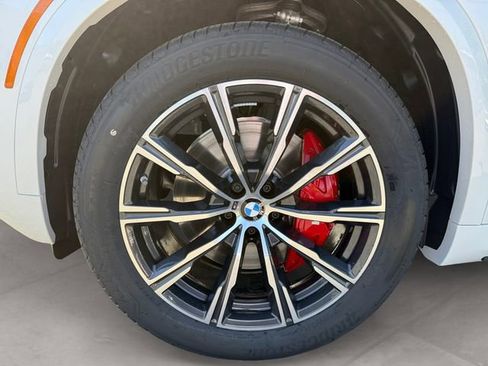 New 2026 BMW X5 xDrive40i w/ M Sport Package AWD/4WD image 14