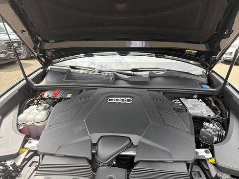 Used 2023 Audi Q8 Premium w/ Convenience Package AWD/4WD image 34
