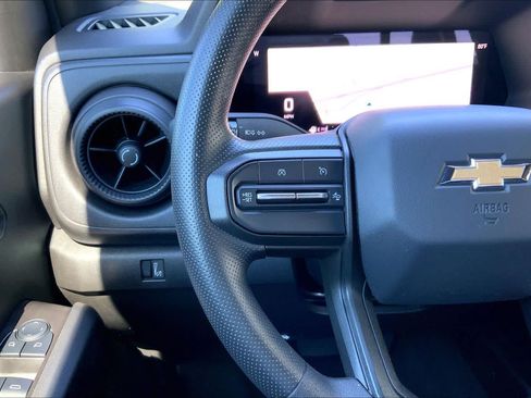 Used 2024 Chevrolet Colorado W/T w/ WT Convenience Package II RWD image 23