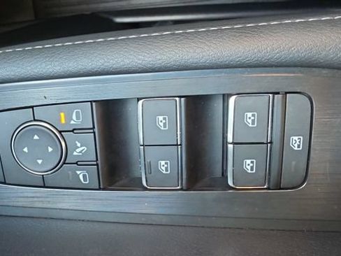 Used 2025 Nissan Armada PRO-4X AWD/4WD image 12