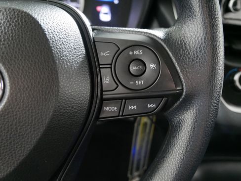 Used 2021 Toyota Corolla LE image 28