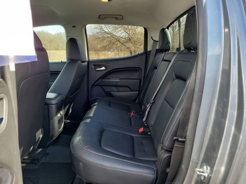 Used 2020 Chevrolet Colorado LT w/ Colorado RST Special Edition image 15