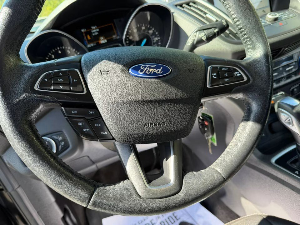 Used 2018 Ford Escape SEL AWD/4WD image 24