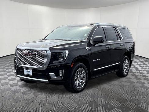 Used 2021 GMC Yukon Denali AWD/4WD image 3