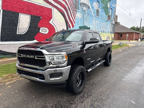 Used 2020 RAM 2500 Tradesman w/ Chrome Appearance Group AWD/4WD image 2