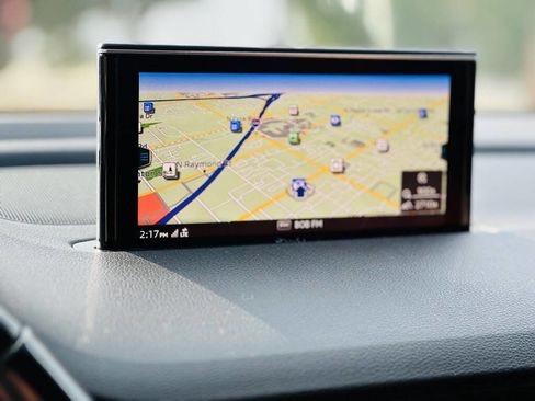 Used 2017 Audi Q7 3.0T Premium Plus w/ Premium Plus Package image 16