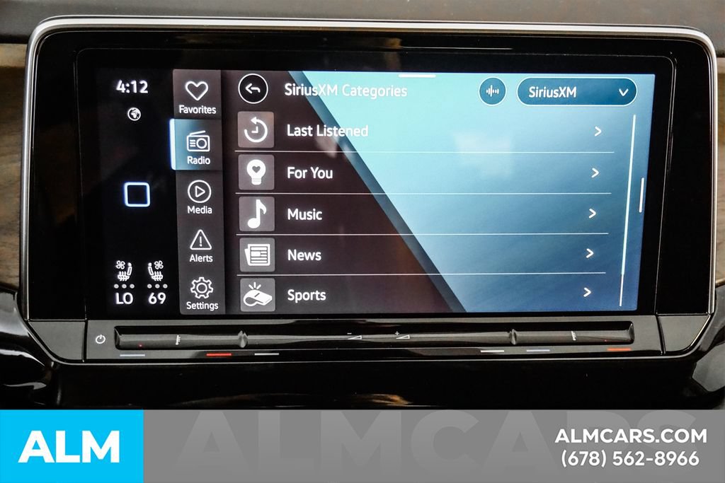 Used 2025 Volkswagen Atlas SE FWD image 35