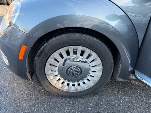 Used 2014 Volkswagen Beetle 2.5 image 11
