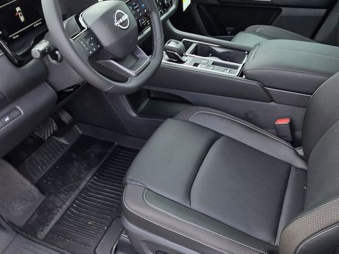 New 2026 Nissan Pathfinder SL w/ SL Premium Package FWD image 14