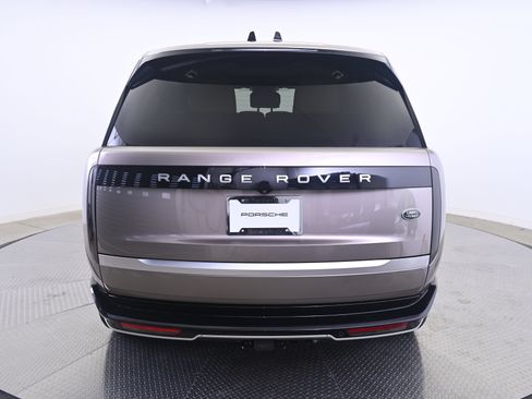 Used 2023 Land Rover Range Rover Long Wheelbase Autobiography AWD/4WD image 6