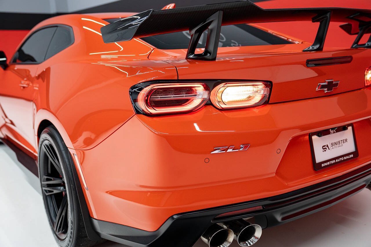 Used 2019 Chevrolet Camaro ZL1 RWD image 27