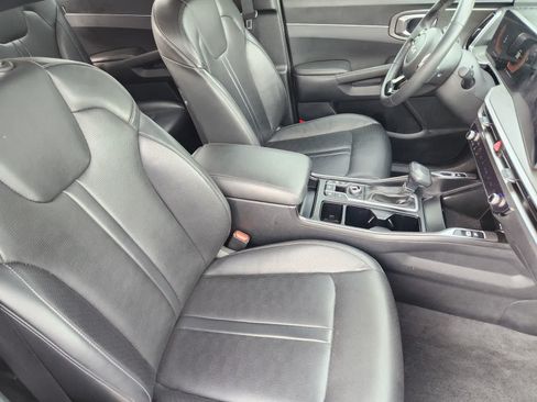 Certified 2025 Kia Sorento X-Line EX AWD/4WD image 12