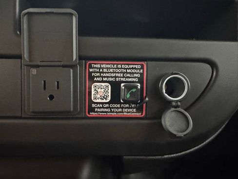 New 2025 Chevrolet Express 2500 Work Van w/ Driver Convenience Package image 19