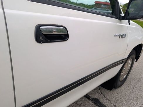 Used 1995 Toyota T100 DX RWD image 30