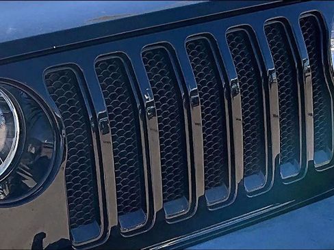 Used 2019 Jeep Wrangler Unlimited Sport image 28