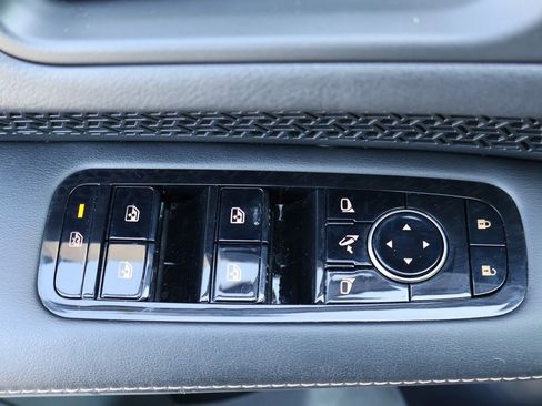 Used 2023 Nissan Ariya FWD image 47