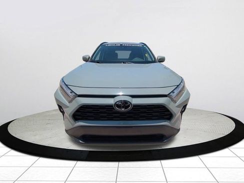 Used 2022 Toyota RAV4 XLE Premium FWD image 8