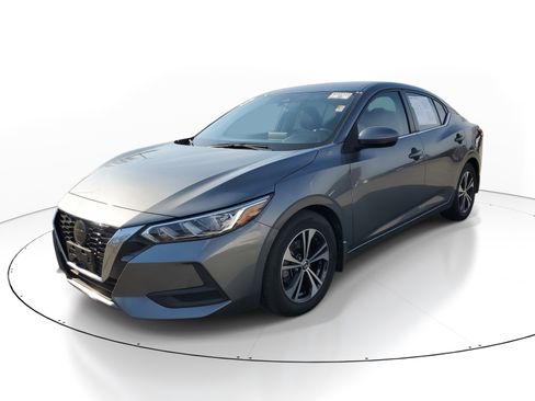 Used 2023 Nissan Sentra SV image 3