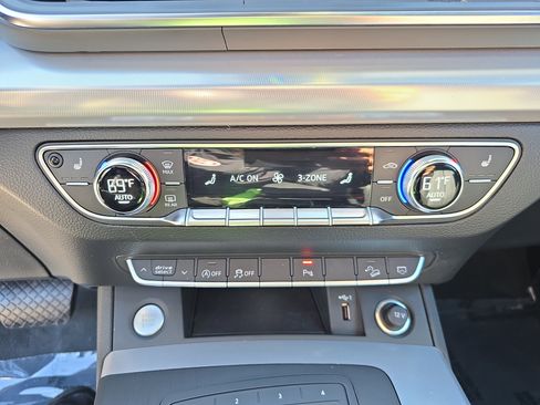 Used 2020 Audi Q5 2.0T Premium w/ Titanium Sport Package image 19