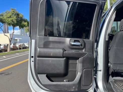 Used 2022 Chevrolet Silverado 2500 Custom RWD image 9