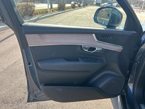 Certified 2025 Volvo XC90 B6 Plus image 16