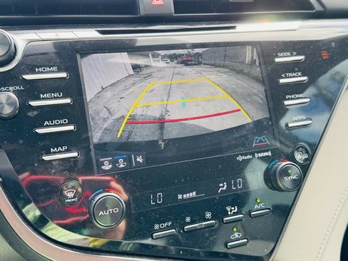 Used 2019 Toyota Camry XLE FWD image 20
