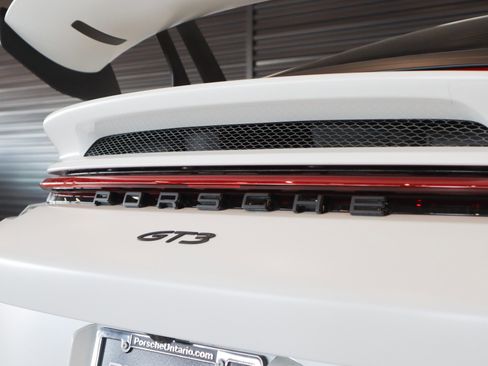 Certified 2022 Porsche 911 GT3 image 32