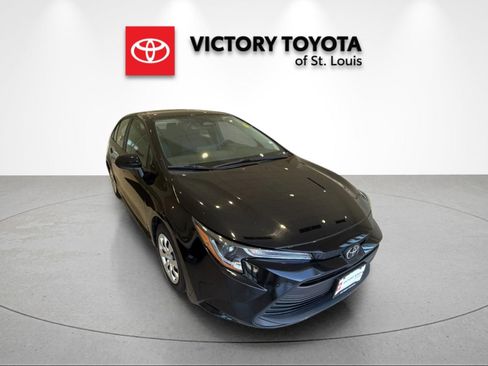 Used 2023 Toyota Corolla LE FWD image 1