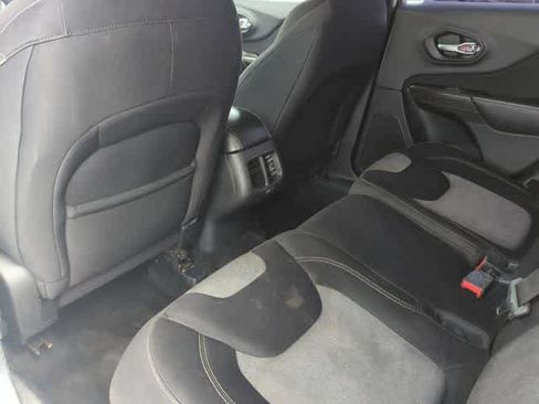 Used 2015 Jeep Cherokee Sport AWD/4WD image 17
